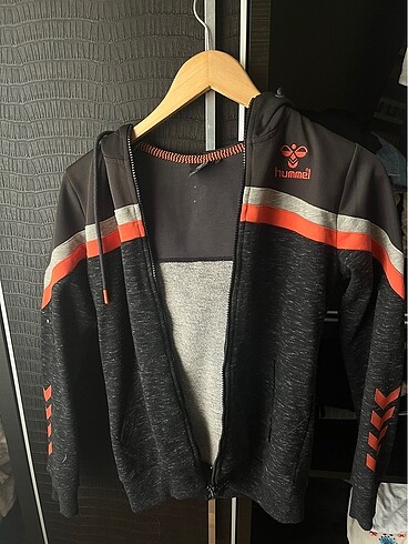 Hummel eşofman üstü