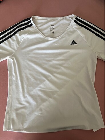 Adidas t-shirt