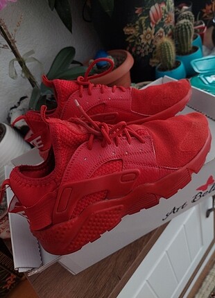 Spor ayakkabı kırmızı 