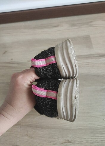 29 Beden siyah Renk Skechers ayakkabı