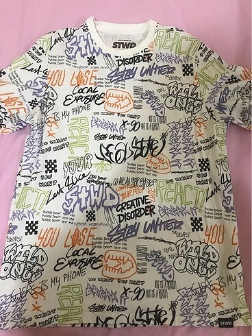 pull and bear tshirt