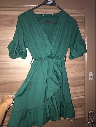 Yeşil elbise