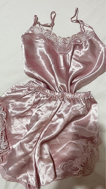 zaten pijama takımı