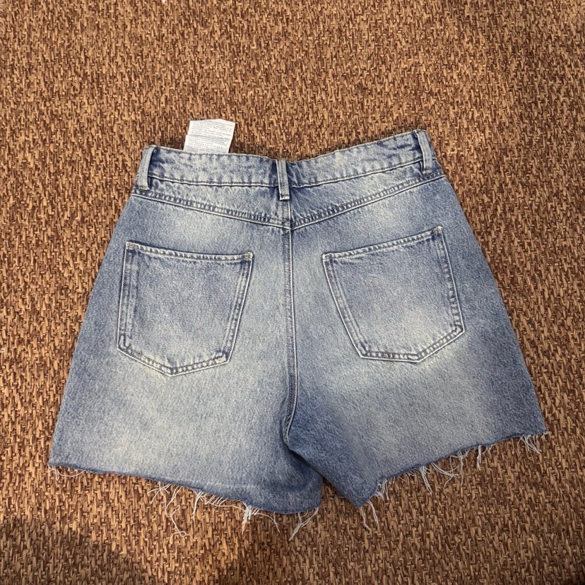 Stradivarius Denim Şort - Görsel 4