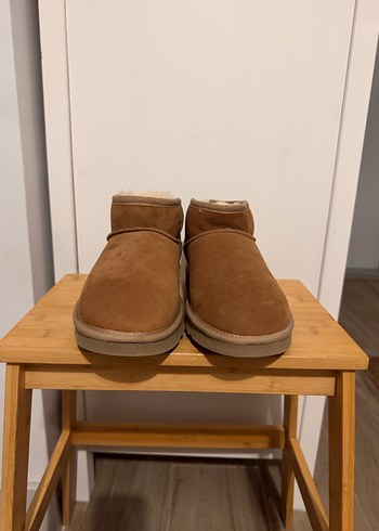 UGG Taba Rengi Bot. 39 numara - Görsel 4