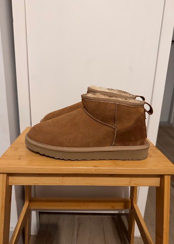 Ugg 39