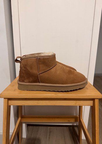 UGG Taba Rengi Bot. 39 numara - Görsel 3