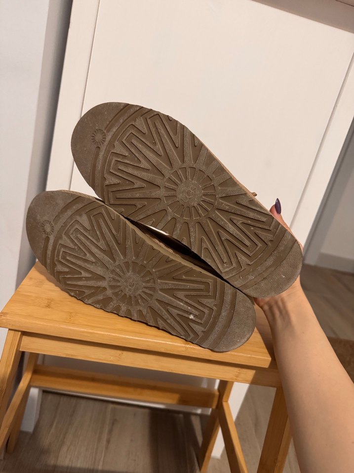 UGG Taba Rengi Bot. 39 numara - Görsel 5