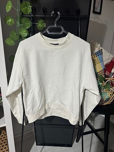 Zara sweatshirt