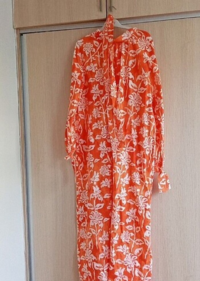 Şık elbise 1 defa denendi - Görsel 3