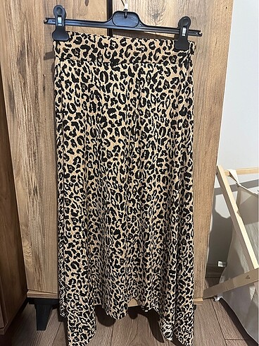 Trendyol leopar desenli etek