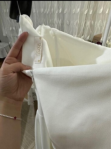 38 Beden beyaz Renk İnci detaylı nikah elbisesi