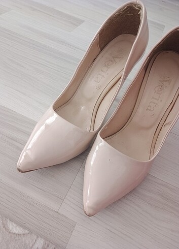 37 Beden ten rengi Renk Stiletto