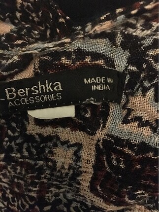 BERSHKA şal-panço