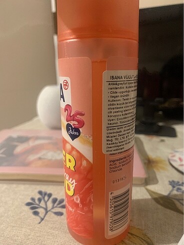  Beden Rossmann Isana AHA & Grapefruit Body Spray