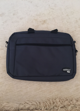 Küçük laptop çantası