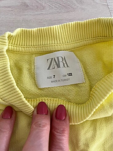 7 Yaş Beden sarı Renk #Zara #zara #tşört ( 7 yaş)