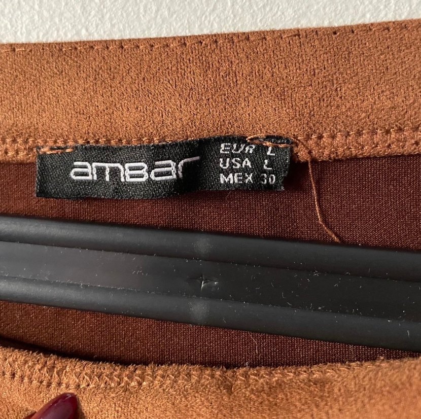 Düğmeli Kahverengi Süet Mini Etek - Görsel 4