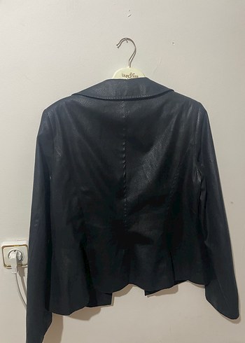 Siyah Kadın Deri Mini Ceket - Görsel 4