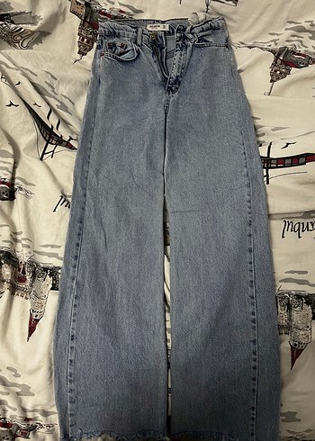 Pull&bear Düğmeli Bol Kesim Uzun Kot Pantolon