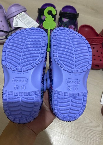 Crocs Mor Bağcıklı Velcro Bantlı Kadın Terlik