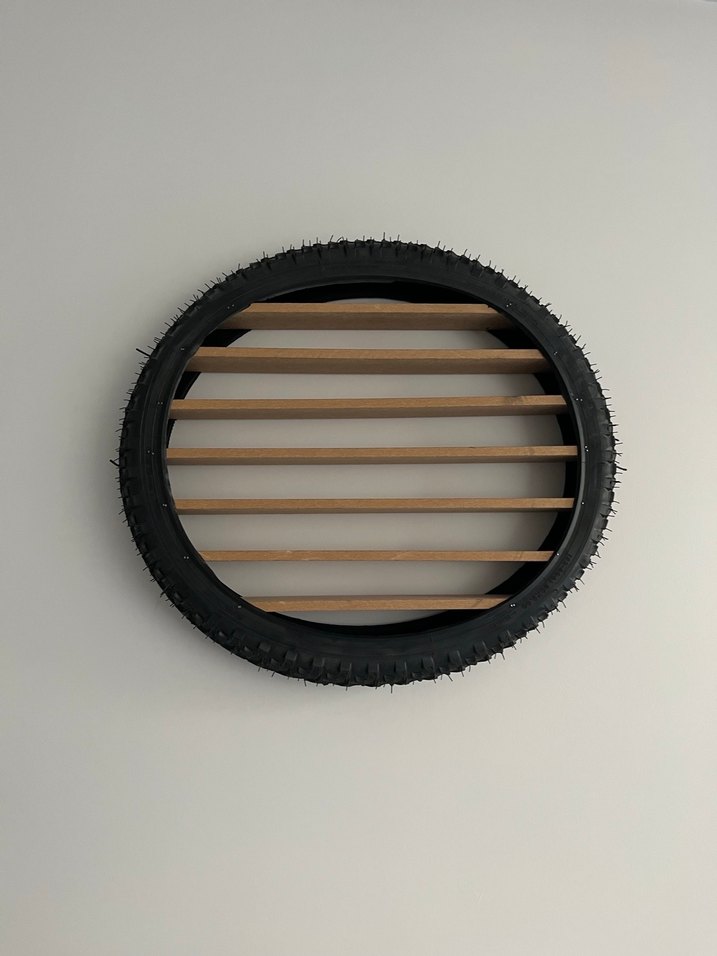 Bej ve Siyah Çocuk Rafı - Görsel 2