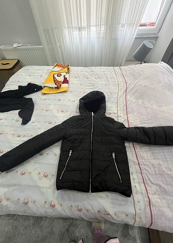 Fermuarlı Siyah Kapüşonlu Kadın Kış Montu - Görsel 2