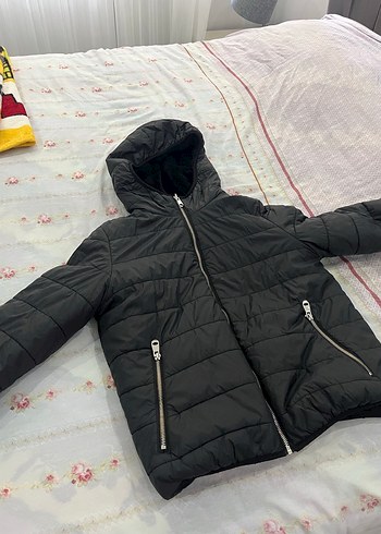 Fermuarlı Siyah Kapüşonlu Kadın Kış Montu - Görsel 3