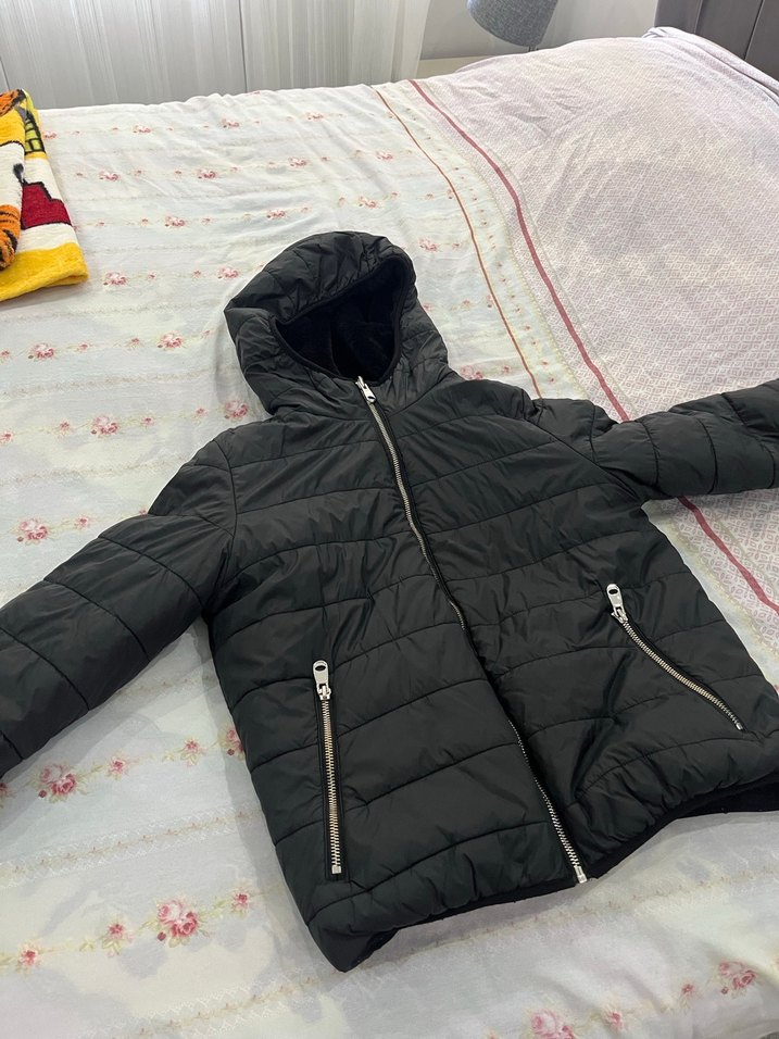 Fermuarlı Siyah Kapüşonlu Kadın Kış Montu - Görsel 3