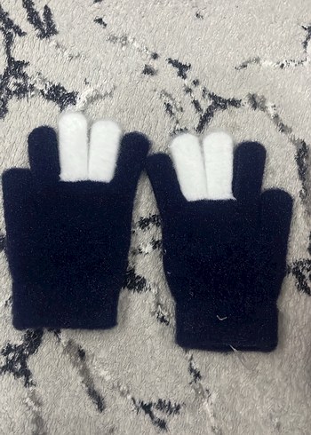 Nakışlı Beyaz Parmaklı Eldiven - Görsel 2