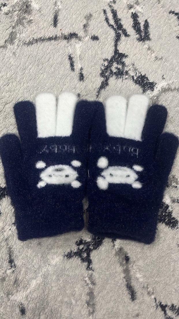 Nakışlı Beyaz Parmaklı Eldiven - Görsel 3