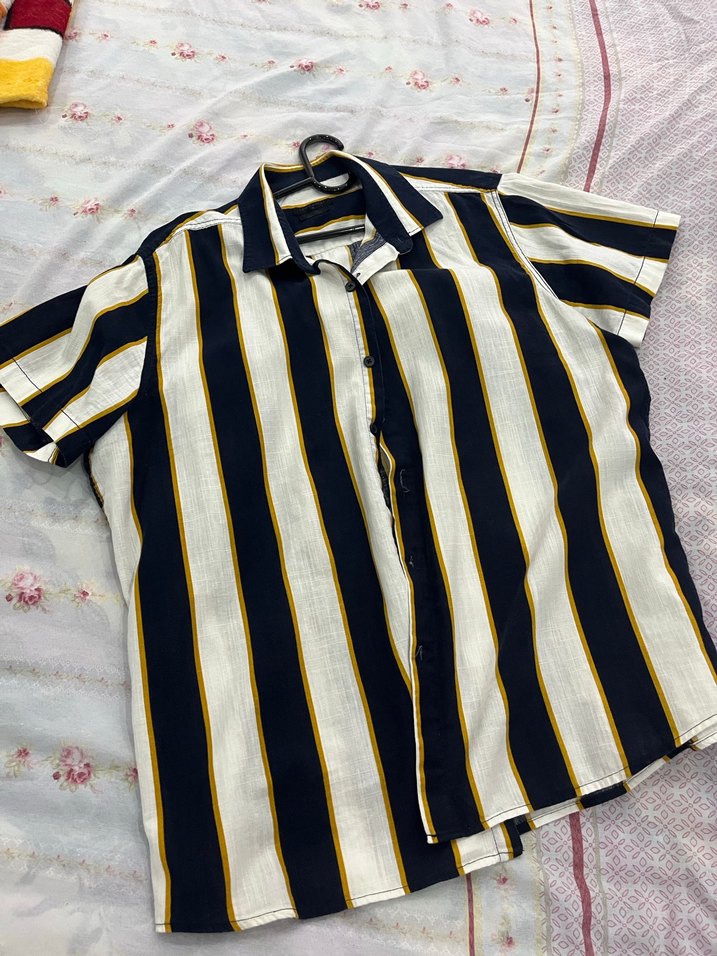 Erkek Sarı Çizgili Kısa Kollu Gömlek - Görsel 2