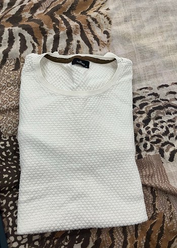 Uzun Kollu Tudors Beyaz Triko
Erkek Kazak - Görsel 5