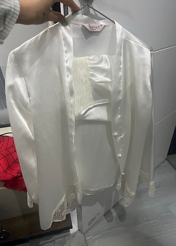 Beyaz Kadın Saten Pijama Takımı - Görsel 6