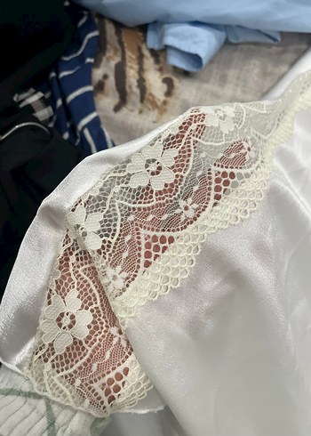 Beyaz Kadın Saten Pijama Takımı - Görsel 13