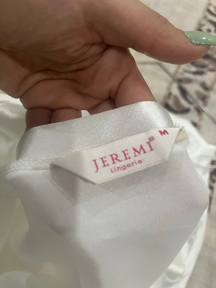 Beyaz Kadın Saten Pijama Takımı - Görsel 4