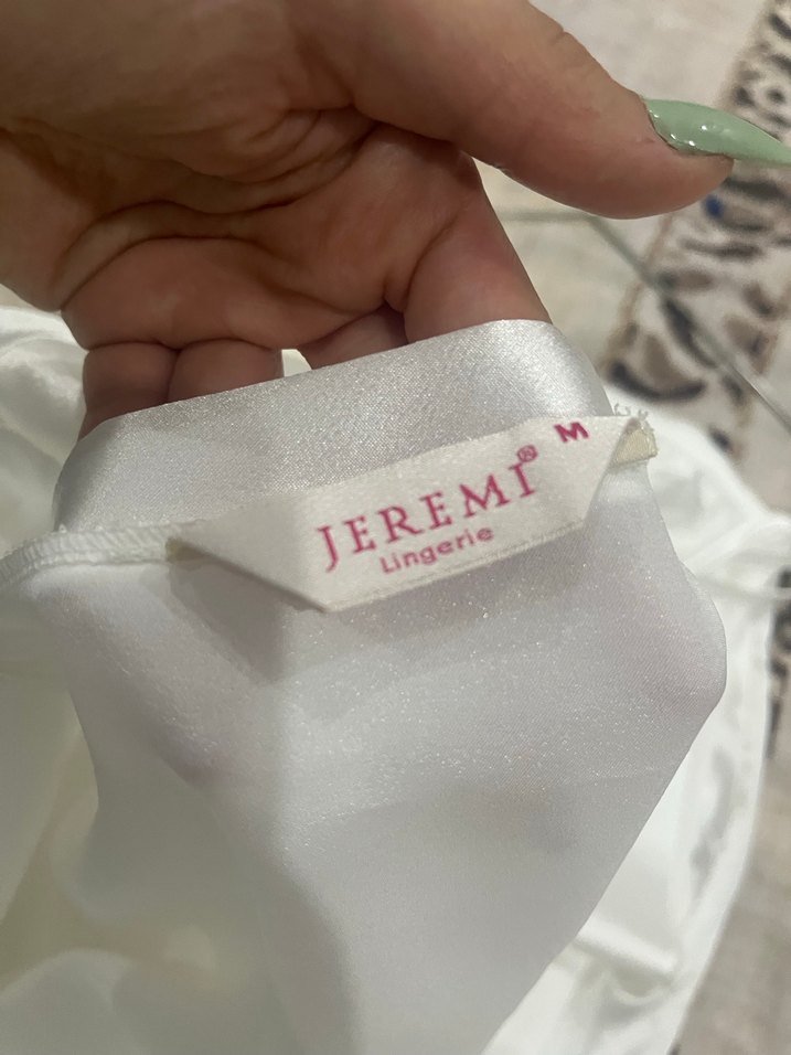 Beyaz Kadın Saten Pijama Takımı - Görsel 5