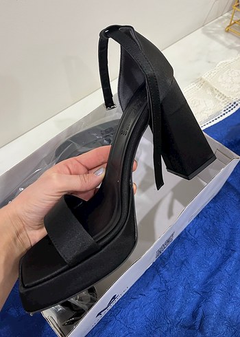 Tokalı Siyah Platform Topuklu Kadın Abiye Ayakkabı - Görsel 3