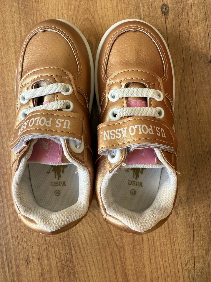 Kızlar için parlak kahverengi U.S. Polo Assn. spor ayakkabı - Görsel 4