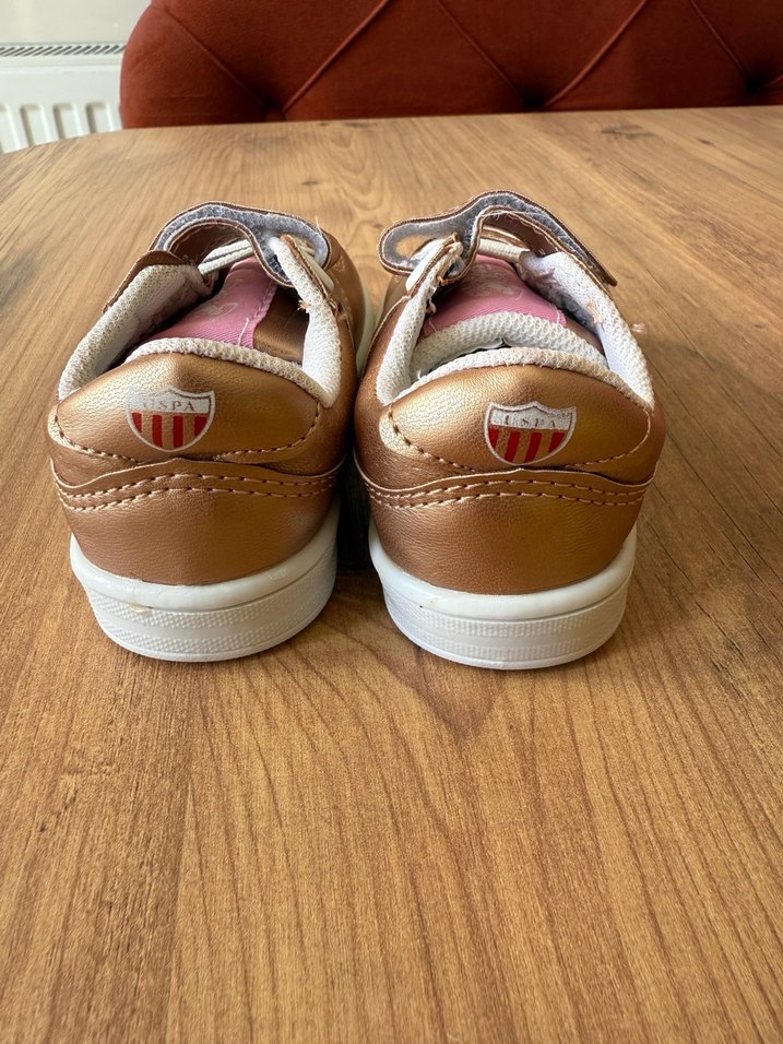 Kızlar için parlak kahverengi U.S. Polo Assn. spor ayakkabı - Görsel 5