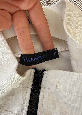 Yüksek Yakalı Fermuarlı Beyaz Kolsuz tişört - Görsel 5