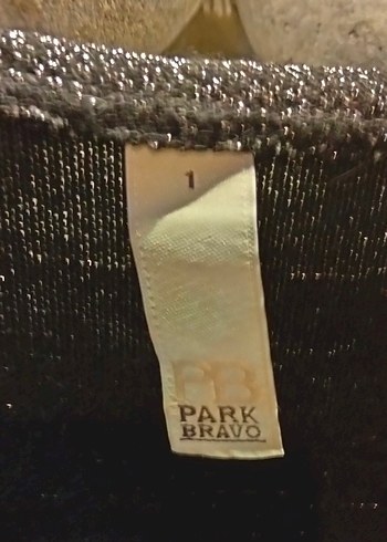 Park Bravo Gri V Yakalı Simli Kadın Bluz - Görsel 3