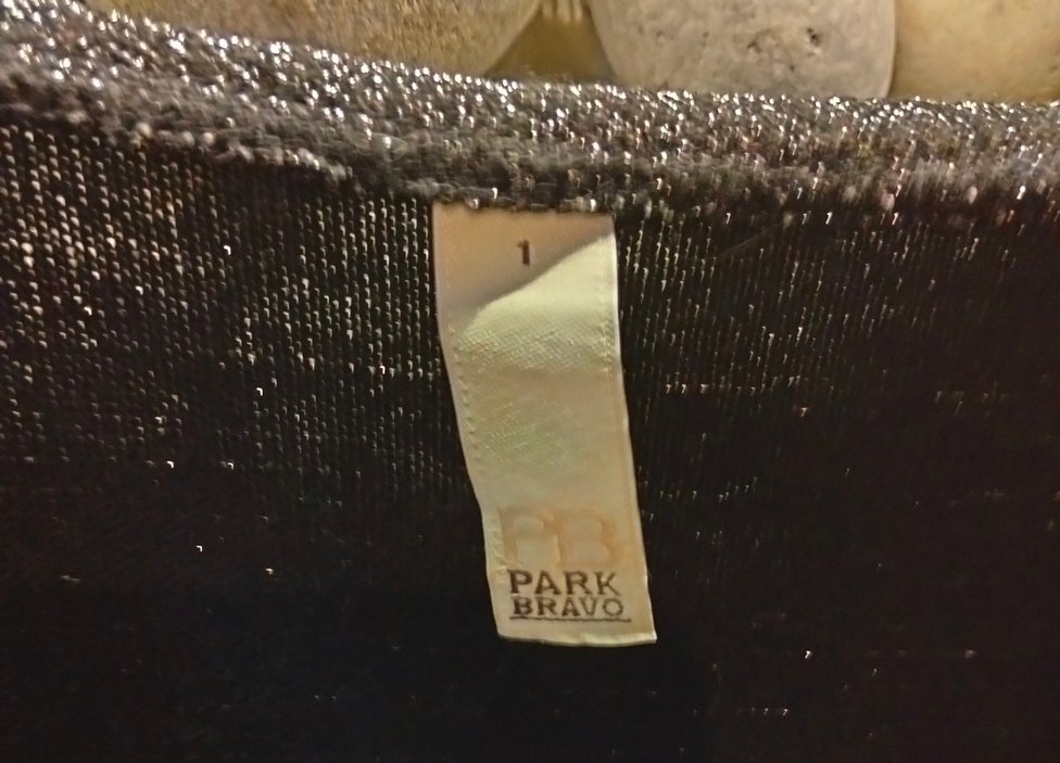 Park Bravo Gri V Yakalı Simli Kadın Bluz - Görsel 3