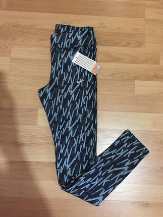 Small beden nike