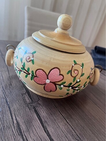 Ahşap şekerlik