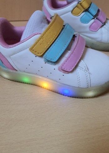 Kız Çocuk Çok Renkli Cırt Cırtlı Spor Ayakkabı - Görsel 5