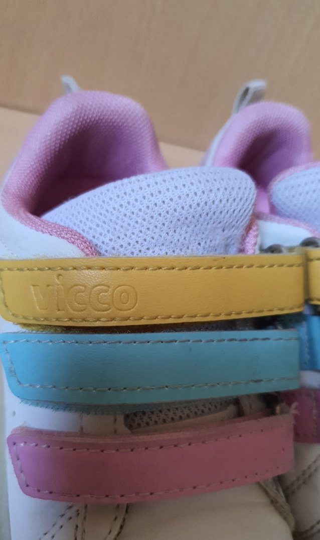 Kız Çocuk Çok Renkli Cırt Cırtlı Spor Ayakkabı - Görsel 3