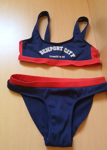 10 Yaş Beden Kız Çocuk Lacivert Kırmızı Baskılı Bikini
