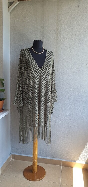 Zara bayan pareo