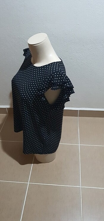 42 Beden siyah Renk Zara bluz